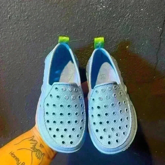 Kids Sanuk Slip On Shoes Waterproof Light Blue Size 10 - Picture 1 of 8